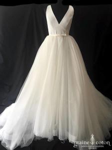 Pronovias - Aquila
