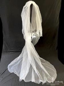 Création - Voile long de 2,50 mètres en tulle blanc