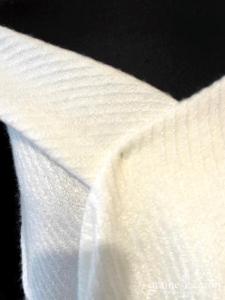 Création - Étole ivoire douce en laine et coton