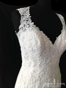 Demetrios - Robe sirène en guipure ivoire clair