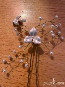 Les couronnes by Mimioshi - Lot de 3 pics à cheveux nacrés sur fil doré