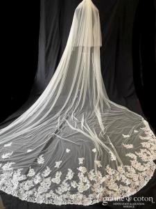 Pronovias - Voile long de 3 mètres en soft tulle ivoire bordé de dentelle