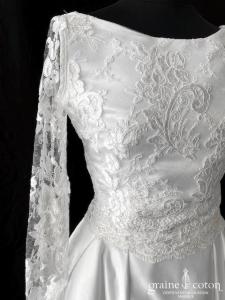 Création - Robe courte en satin blanc et top dentelle