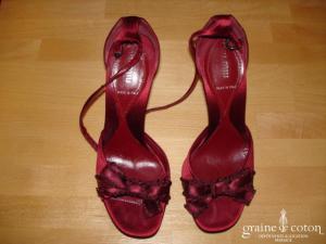 Miu-Miu - Sandales en cuir à noeud rouge foncé
