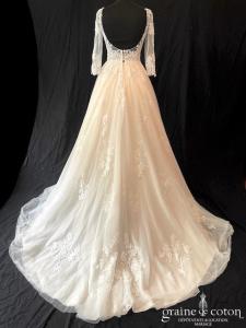 Nicole Milano - Création en tulle fluide et dentelle