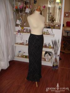 Caractère - Jupe en lin noir avec fines rayures blanches