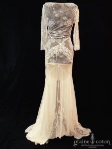 David Fielden - Création en soie et sur-robe en fine dentelle perlée