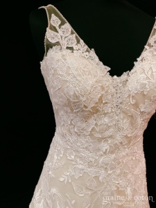 White One pour Pronovias - Ampurias