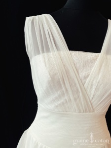 Tadashi Shoji - Création une pièce en tulle fluide ivoire