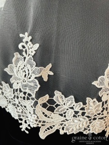 Bianco Evento - Voile simple court en soft tulle ivoire bordé de guipure