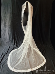 Bianco Evento - Voile simple long de 250 cm en soft tulle ivoire bordé de guipure