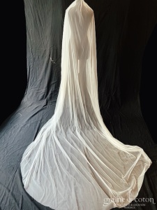 Poirier - Voile long de 3,50 mètres en tulle souple ivoire à bords bruts