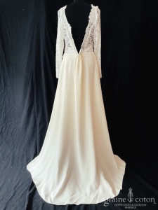 La petite mariée de Sopite - Création en crêpe et dentelle