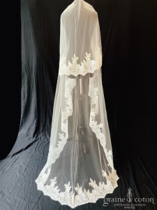 Cymbeline - Voile long de 200 cm en tulle ivoire bordé de dentelle