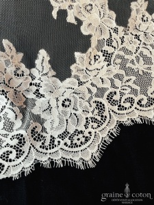 Cymbeline - Voile long de 200 cm en tulle ivoire bordé de dentelle