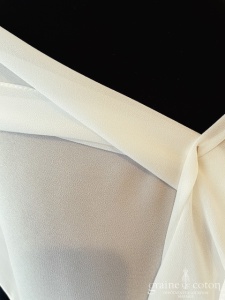 Création - Étole en mousseline fluide ivoire clair