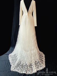 Isabella Boutin - Création en soie et tulle fleuri