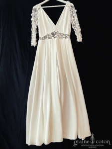 Isabella Boutin - Combinaison en dentelle et crêpe