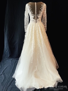 Oksana Mukha - Nuria