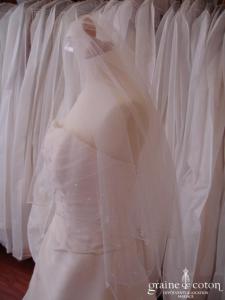 Voile court ivoire avec petites perles nacrées