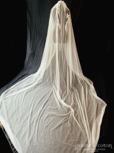 Pronovias - Voile long de 350 cm Aetrha en tulle fluide et dentelle perlée