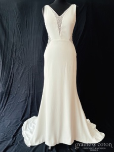 Pronovias - Seea