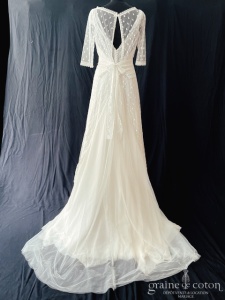 Elsa Gary - Création en plumetis ivoire et dentelle