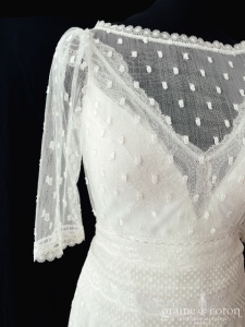 Elsa Gary - Création en plumetis ivoire et dentelle