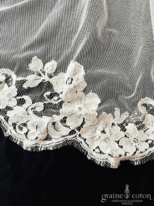 Rosa Clara - Voile Suave long de 350 mètres en tulle fluide ivoire clair bordé de dentelle