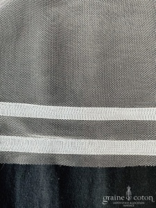 Cymbeline - Voile long de 250 cm en tulle ivoire clair fluide et bords volutes