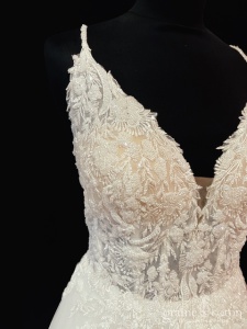 White One pour Pronovias - Sonique