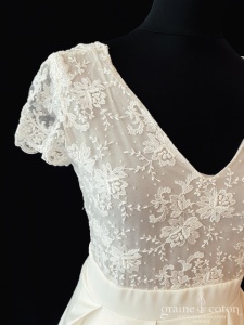 Hello Pandore - Création en guipure et crêpe de soie