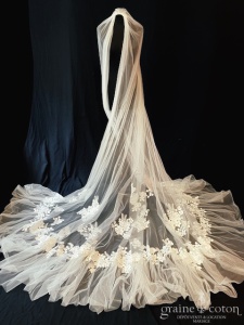 Milla Nova - Voile long Betti de 300 cm en tulle ivoire souple et guipure
