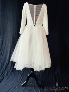 Création - Robe mi longue en tulle et crêpe ivoire