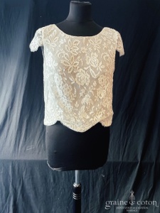 Maison Floret - Top en fine dentelle encolure ronde et manches courtes