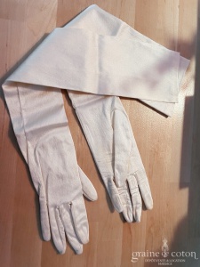 Création - Gants longs en soie ivoire
