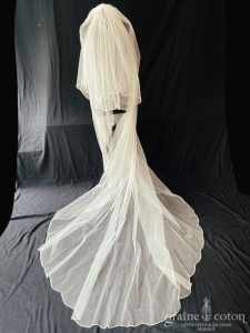 Création - Voile long de 300 cm en tulle ivoire clair bordé de perles