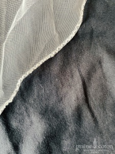 Création - Voile long de 300 cm en tulle ivoire clair bordé de perles