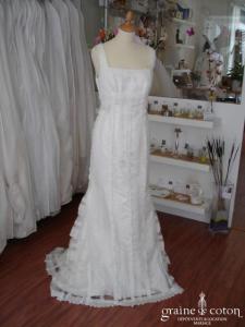 Novissima - Robe ivoire en dentelle, décolleté carré et bretelles