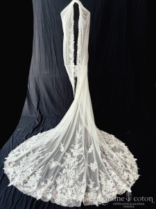 Wed2B - Voile Monae long de 300 cm bordé de dentelle et sequins