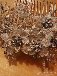 Bianco Evento - Peigne argenté avec fleurs et strass