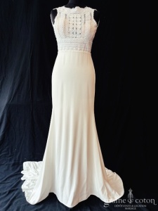 Viviane de Singapour - Création sirène en crêpe et guipure