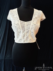 Bianco Evento - Boléro encolure en V à manches courtes en guipure et dentelle ivoire