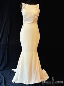 Atelier Pronovias - Hosta