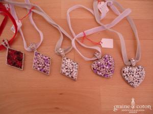 Colliers fantaisie - Losange ou coeurs strass