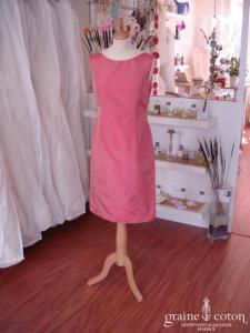Création - Robe courte en taffetas rose foncé