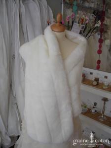 Pronuptia - Étole en fausse fourrure ivoire