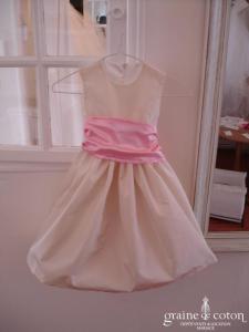 Graine de coton - Robe demoiselle d'honneur en taffetas ivoire avec ceinture de couleur