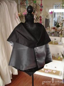 Erika Joy - Étole cape en soie grise