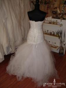 Max Chaoul - Ici & là - Robe taille basse en tulle, dentelle et plumes